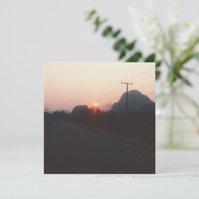 Vang Vieng (Anverso de pie)