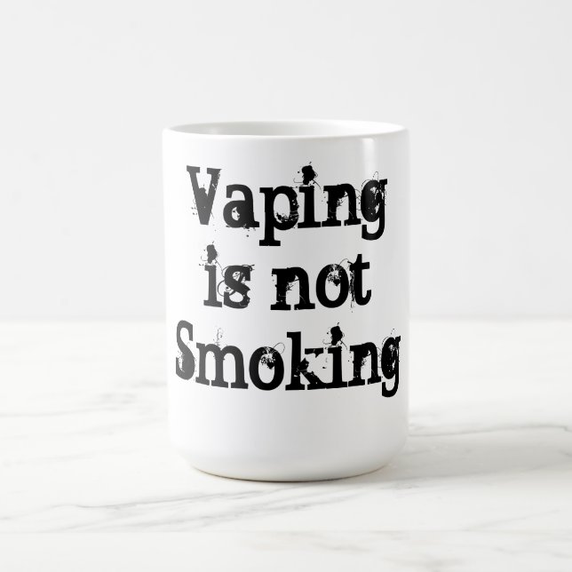 Vaping no está fumando la taza de café (Centro)