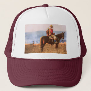 Vaquero clásico y gorro de caballo