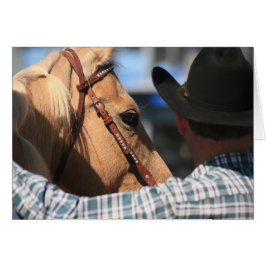 Vaquero con tarjeta occidental de pie de caballo