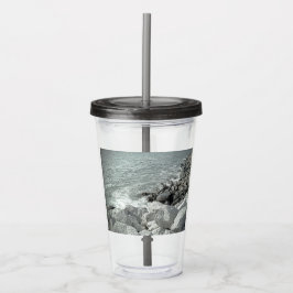 Vaso Acrílico Foto en blanco y negro de una costa rocosa en el o