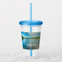 Vaso agradable del lago