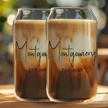 Vaso Con Forma De Lata Apellido<br><div class="desc">Un hermoso conjunto de gafas de dos latas con el nombre de su familia y el año establecido hacen una declaración para su casa o un hermoso regalo para bodas,  duchas de novias,  cumpleaños y más.</div>
