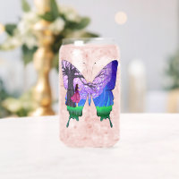 Chica de noche en forma de mariposa