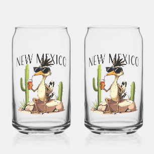 Vaso Con Forma De Lata Correcaminos de Nuevo México tomando una bebida