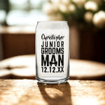 Vaso Con Forma De Lata El favor de la boda joven Groomsman puede cristali<br><div class="desc">Trata a tu Juvenil Groomsman a su propia lata de vidrio. Solo agrega su nombre y su fecha de boda. Hace un regalo encantador para él</div>