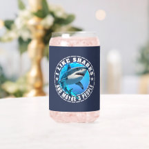 Me gustan los tiburones y quizás 3 personas