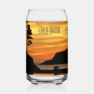 Vaso Con Forma De Lata Pareja y perro romántico atardecer en la costa de 