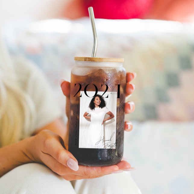 Vaso Con Forma De Lata Revista moderna y elegante | Foto de graduación (Subido por el creador)