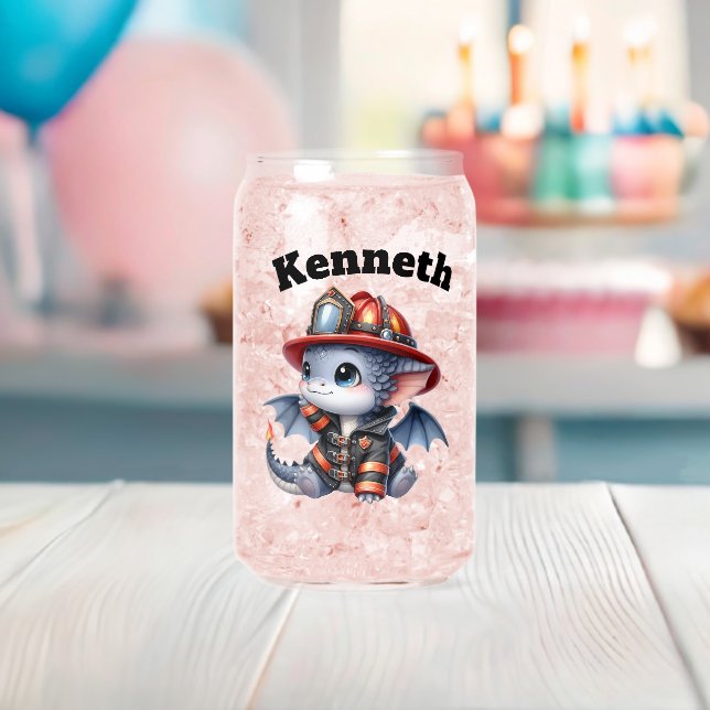 Vaso Con Forma De Lata Un bebé dragón adorable vestido como bombero (Insitu (Baby Shower))