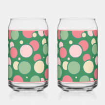 Vaso de soda con burbujas rosadas