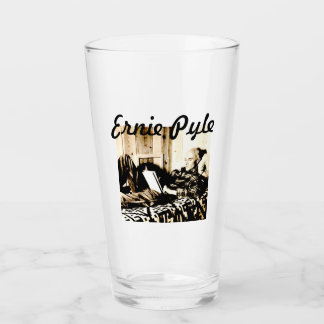VASO DE CERVEZA ERNIE PYLE RECOSTADO