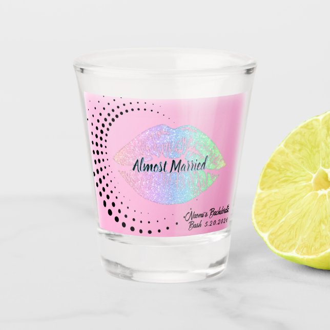 Vaso De Chupito "Almost Married" Fiesta de Pastel Besos Labios Omb (Anverso)