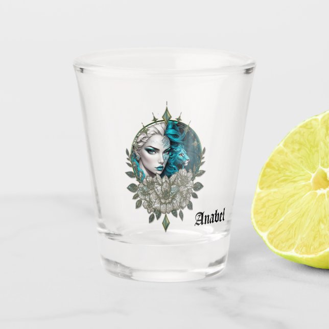 Vaso De Chupito Armonía de los elementos, la mujer con león. (Anverso)