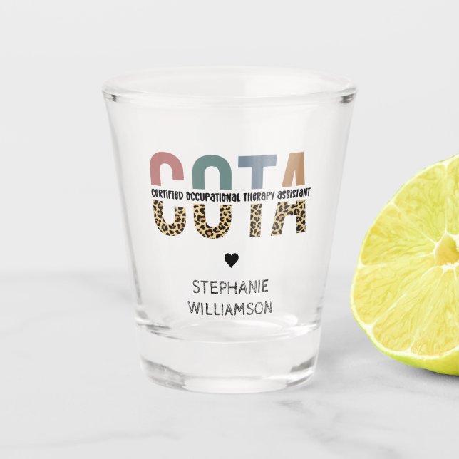 Vaso De Chupito Asistente de Terapia Ocupacional Certificado COTA (Anverso)