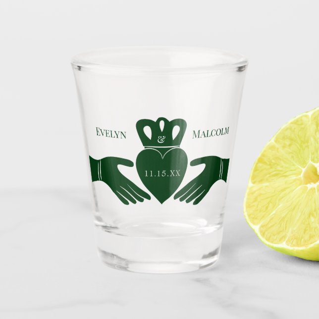 Vaso De Chupito Boda verde gráfico simple del anillo del claddagh  (Anverso)