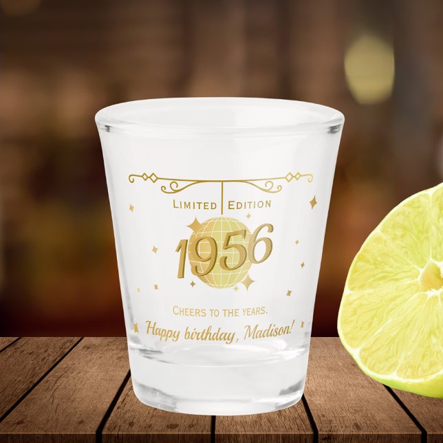 Vaso De Chupito Born in 1956 70th birthday party drinks barware (Subido por el creador)