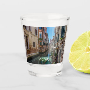 Vaso De Chupito Calle estrecha con canal en Venecia