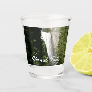 Vaso De Chupito Cascada Vernal II en el Parque Nacional Yosemite