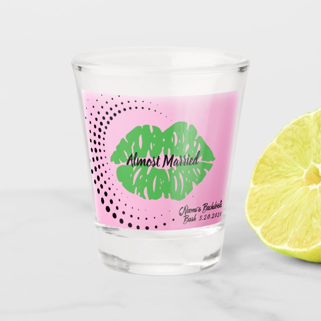 Vaso De Chupito "Casi casados"  con envidia Labios ardientes (Anverso)