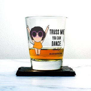 Vaso De Chupito Chica gracioso bailando feliz - vidrio caliente
