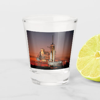 Vaso De Chupito Cielo rojo para el lanzamiento del transbordador e