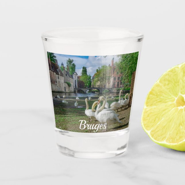 Vaso De Chupito Cisnes blancos en el centro de Brujas (Anverso)