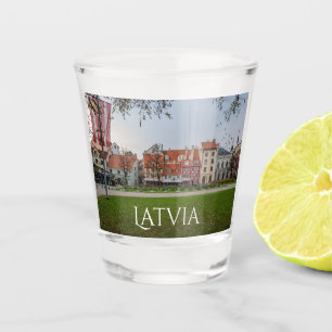 Vaso De Chupito Ciudad antigua de Riga en otoño