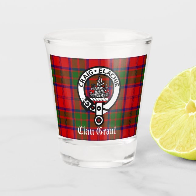 Vaso De Chupito Clan Grant Tartán y la placa Escudo (Anverso)