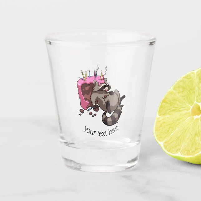 Vaso De Chupito Codicioso mapache lleno de Personalizado de pastel (Anverso)