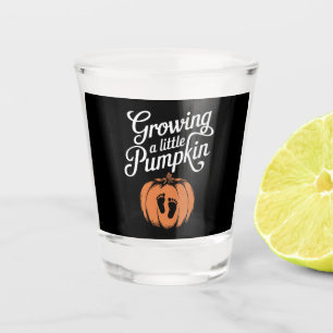 Vaso De Chupito Creciendo una pequeña calabaza de otoño embarazo