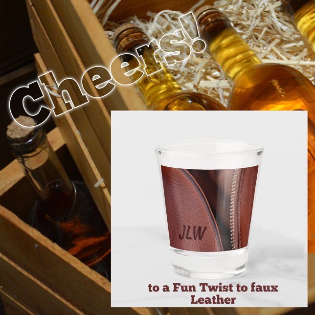 Vaso De Chupito Cuero falso marrón con cierre abierto (Subido por el creador)