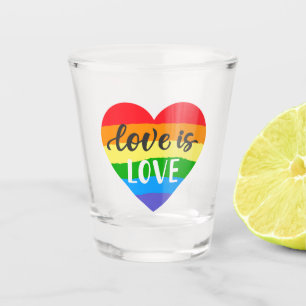 Vaso De Chupito El amor es amor corazón arcoiris