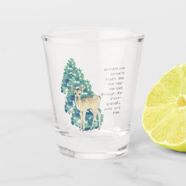 Vaso De Chupito El ciervo de cola baila a través de la nieve