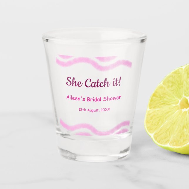 Vaso De Chupito Ella lo atrapó en una espiral rosa líneas de acuar (Anverso)