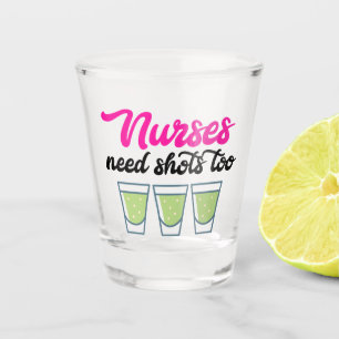 Vaso De Chupito Enfermeras divertidas necesitan vacunas para el vi