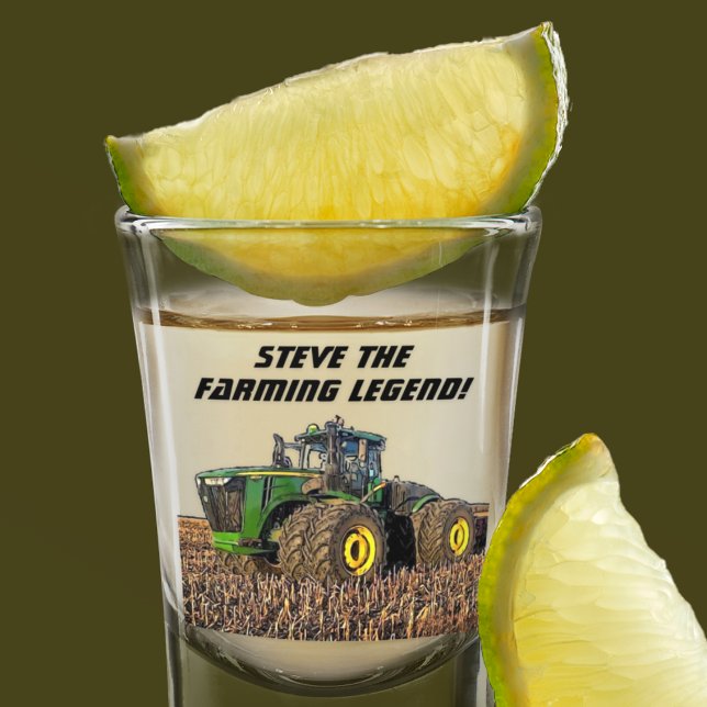 Vaso De Chupito Equipo de Tractor de Leyenda Agrícola Personalizad (Farming Legend Shot Glass makes a great gift for the farmer in your life. Features a green tractor.)
