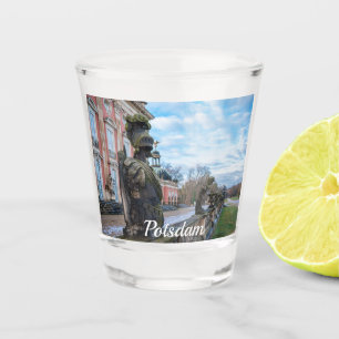 Vaso De Chupito Estatuas de caballero de piedra cerca del palacio 