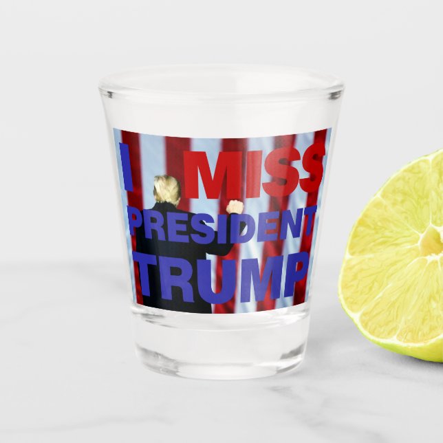 Vaso De Chupito Extraño Al Presidente Trump (Anverso)