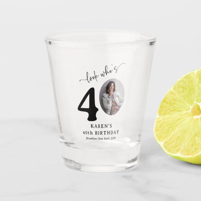 Vaso De Chupito Funny 'Look Who's 40' Elegante cumpleaños 40 (Anverso)