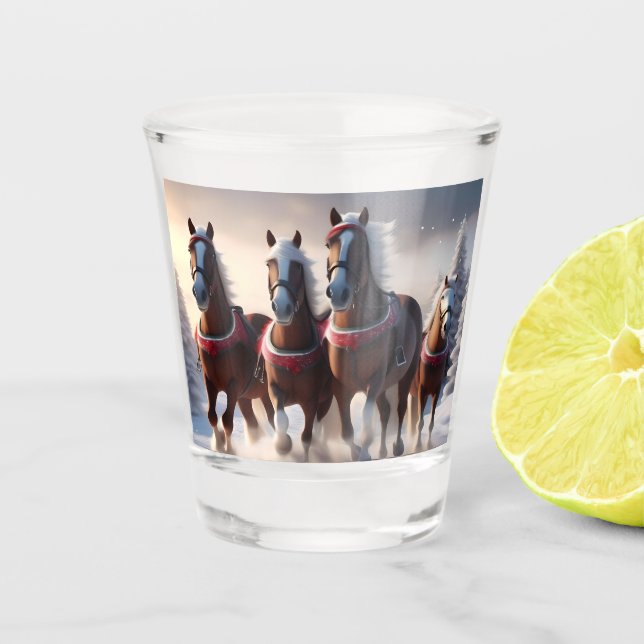 Vaso De Chupito Gallopando a través de la nieve: los caballos mági (Anverso)