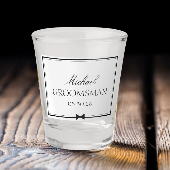 Vaso De Chupito Groomsman simple Bowtie clásico personalizado (Elevate your celebration with this custom groomsman shot glass – a timeless keepsake for your day.)
