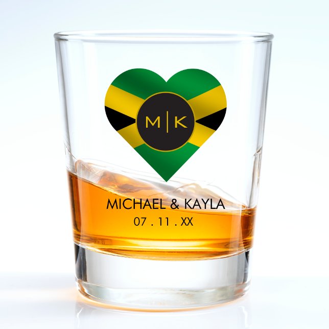 Vaso De Chupito Jamaica: Boda del Monograma de Bandera Jamaiquina (Jamaica Jamaican Flag Heart Monogram Wedding Shot Glass)