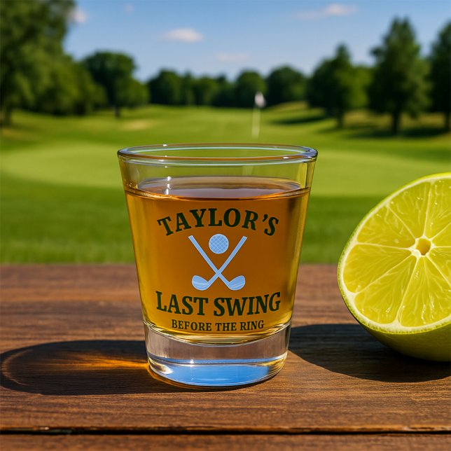 Vaso De Chupito La Última Swing Antes Del Bachiller En Golf Ring (Last Swing Before The Ring Golf Bachelor Shot Glass by Ricaso. For the groom to be and his crew)