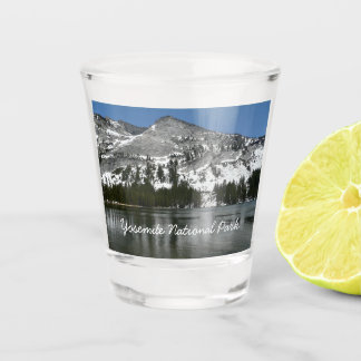 Vaso De Chupito Lago Tenaya nevado Parque Nacional Yosemite Foto