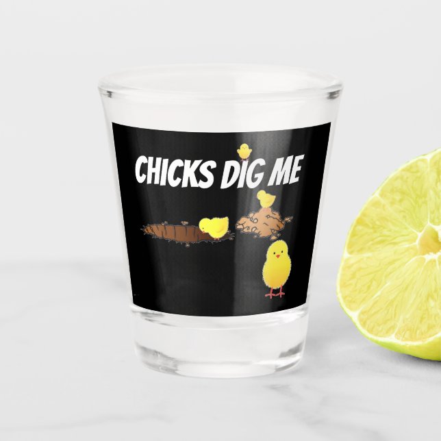 VASO DE CHUPITO LAS POLLITAS ME ESCARBAN (Anverso)