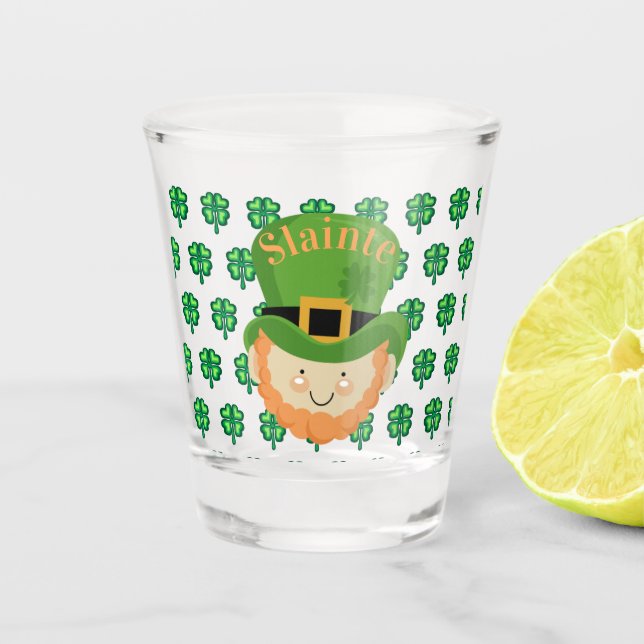 Vaso De Chupito Leprechaun irlandés delgado y shamrock (Anverso)