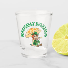 Vaso De Chupito Leprechaun mágico delicioso debajo de una seta