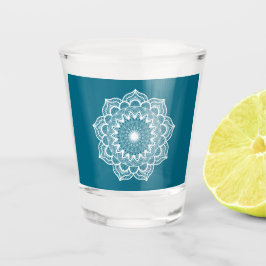 Vaso De Chupito Mandala Blanco sobre Fondo Azul