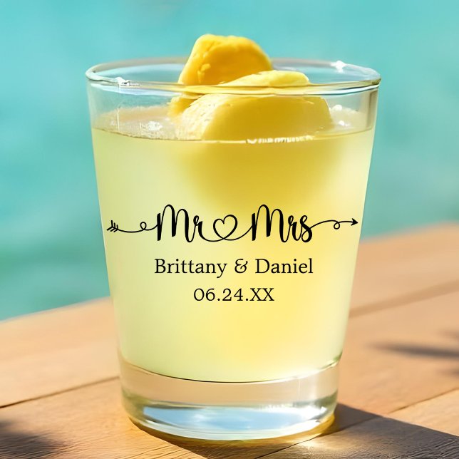 Vaso De Chupito Modern Calligraphy Heart Mr. and Mrs. Boda (Customize to change your personalized text size or text style.)